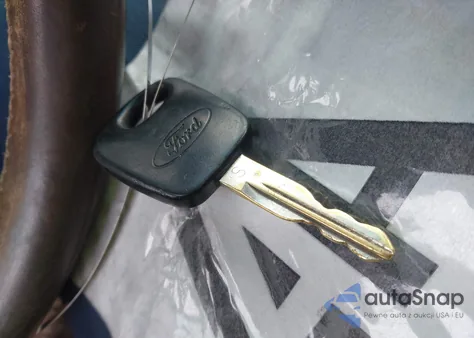 2002 Ford F-150 Lariat/Xlt из США, поврежденный, VIN 1FTRW07692KC99009